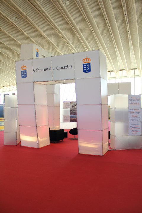 Custom-built stand produced by Click Comunicación