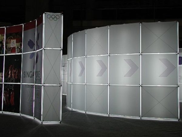 Click Plus stand