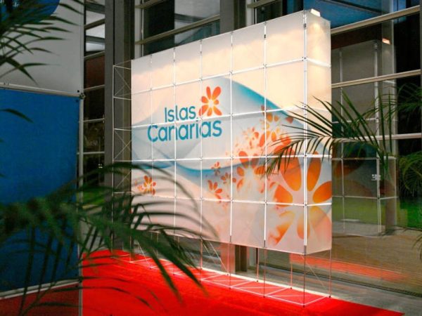 Click Comunicación stand at a trade fair